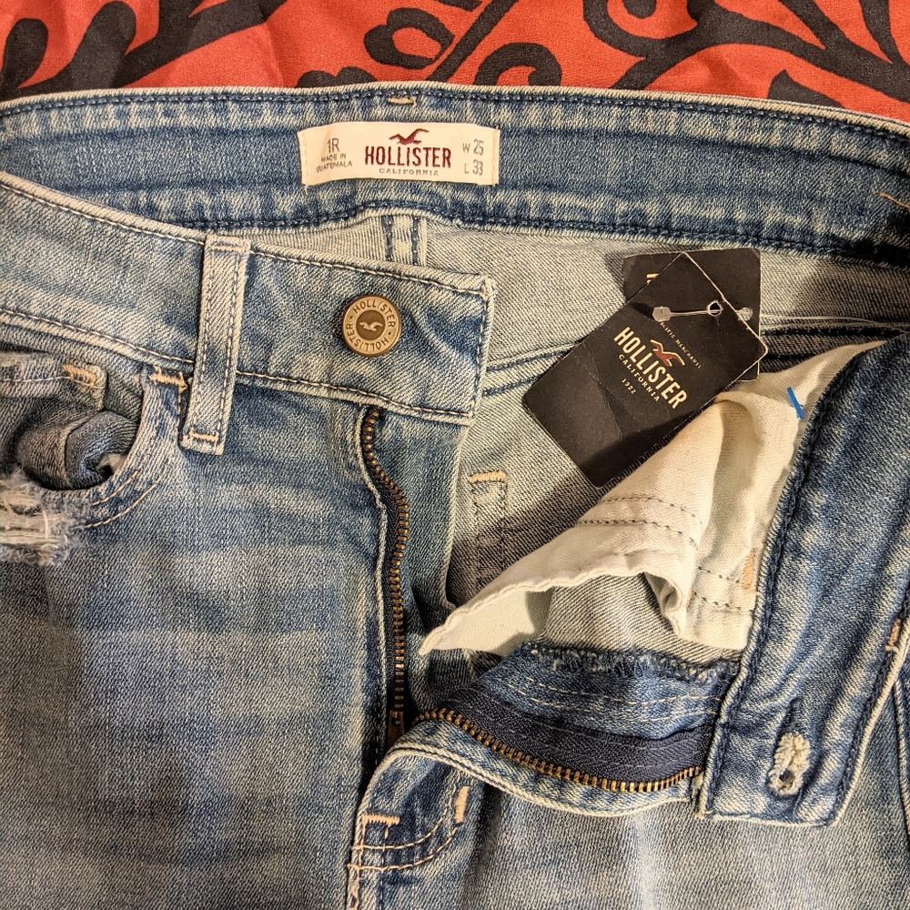 Hollister Hi Rise Flare 👖 - Picture 2 of 4